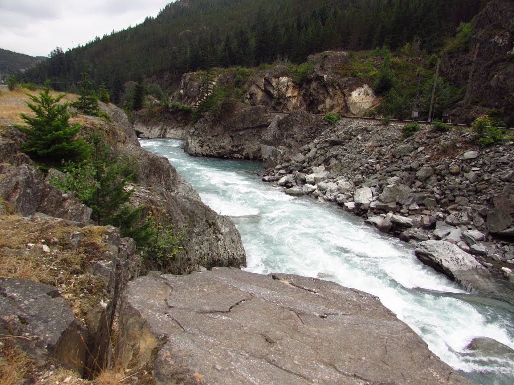 Cheakamus Canyon by Chris Sanfino