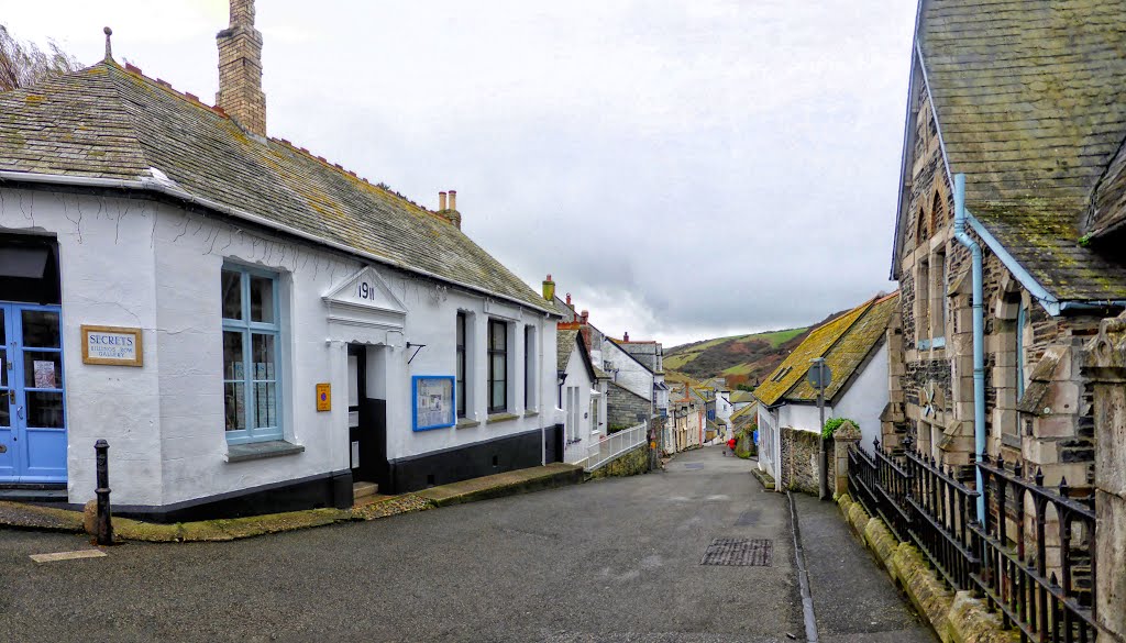 Fore Street, Port Isaac, Cornwall UK by Stuart Smith