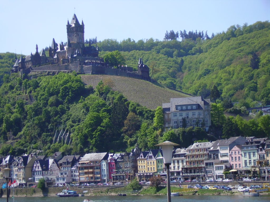 Cochem mit Reichsburg. by RinkeR.