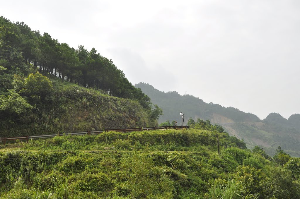 Mẫu Sơn, Lộc Bình, Lạng Sơn, Vietnam by Quang Phùng Văn