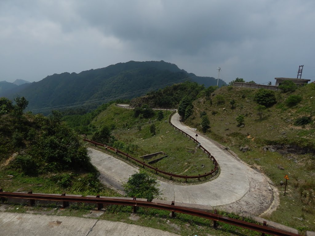 Mẫu Sơn, Lộc Bình, Lạng Sơn, Vietnam by Quang Phùng Văn