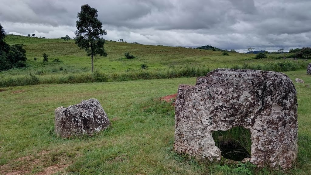 Plain of Jars ジャール平原 단지평원 Cánh đồng Chum ทุ่งไหหิน Krukkesletta by World Traveller Mars…