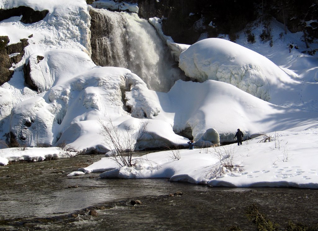 Chutes Neigette St-Anaclet by Jean Bouchard