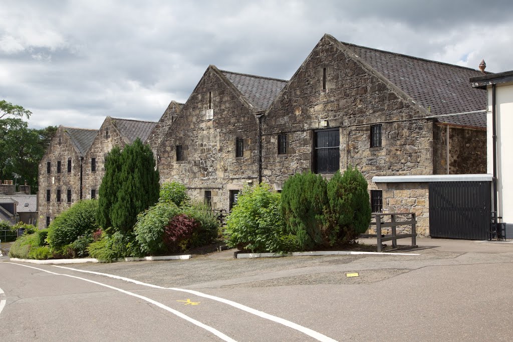 Cardhu Distillery by Milan Svanderlik