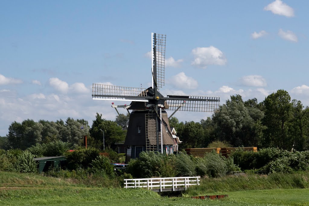 (mill, the smallmill / the Bumblebee) molen, de Kleine molen / de Hommel, Hommeldijk 20, Haarlem, Netherlands by C. Bien (© CBP fotog…