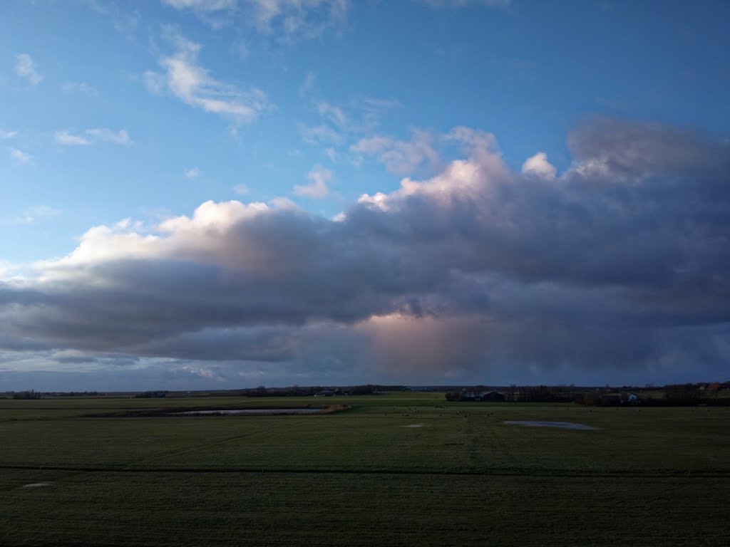 Texel - Prins Hendrikpolder - Waddenzeedijk - View WNW & Up by txllxt TxllxT