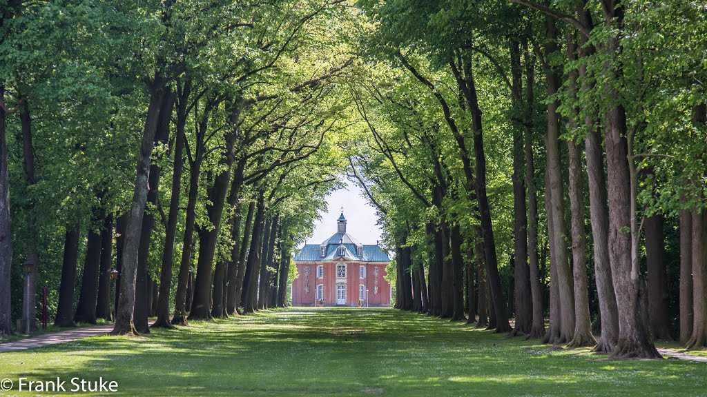 Am Schloss Clemenswerth by Frank Stuke