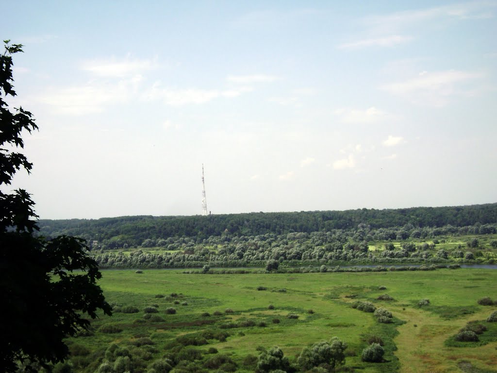 View from the walls of the monastery on the TV transmitter / Ретранслятор з оборонних стін монастиря by Rheltic