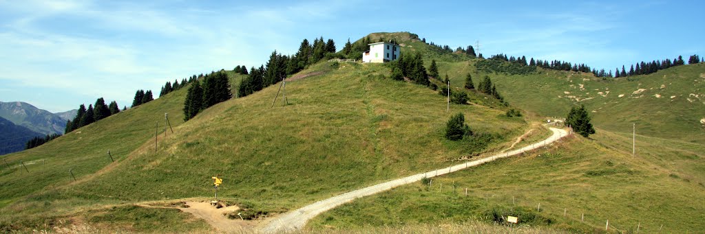 Morgins - Panoramique des Portes du Culet by Charly-G. Arbellay