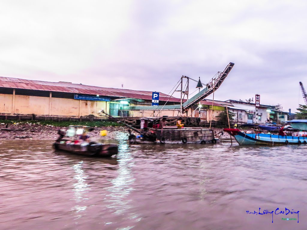 Võ Tánh, Lê Bình, Cái Răng, Cần Thơ, Vietnam by Lương Cao Dũng