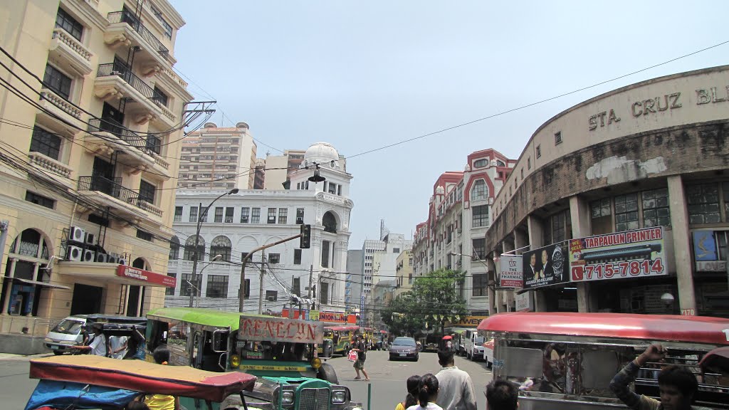 Escolta Street by Cesar C. Cambay