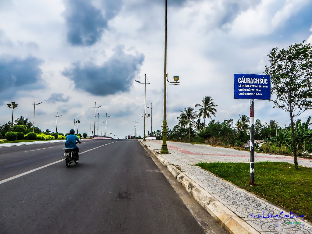 Long Hòa, Bình Thủy, Cần Thơ, Vietnam by Lương Cao Dũng