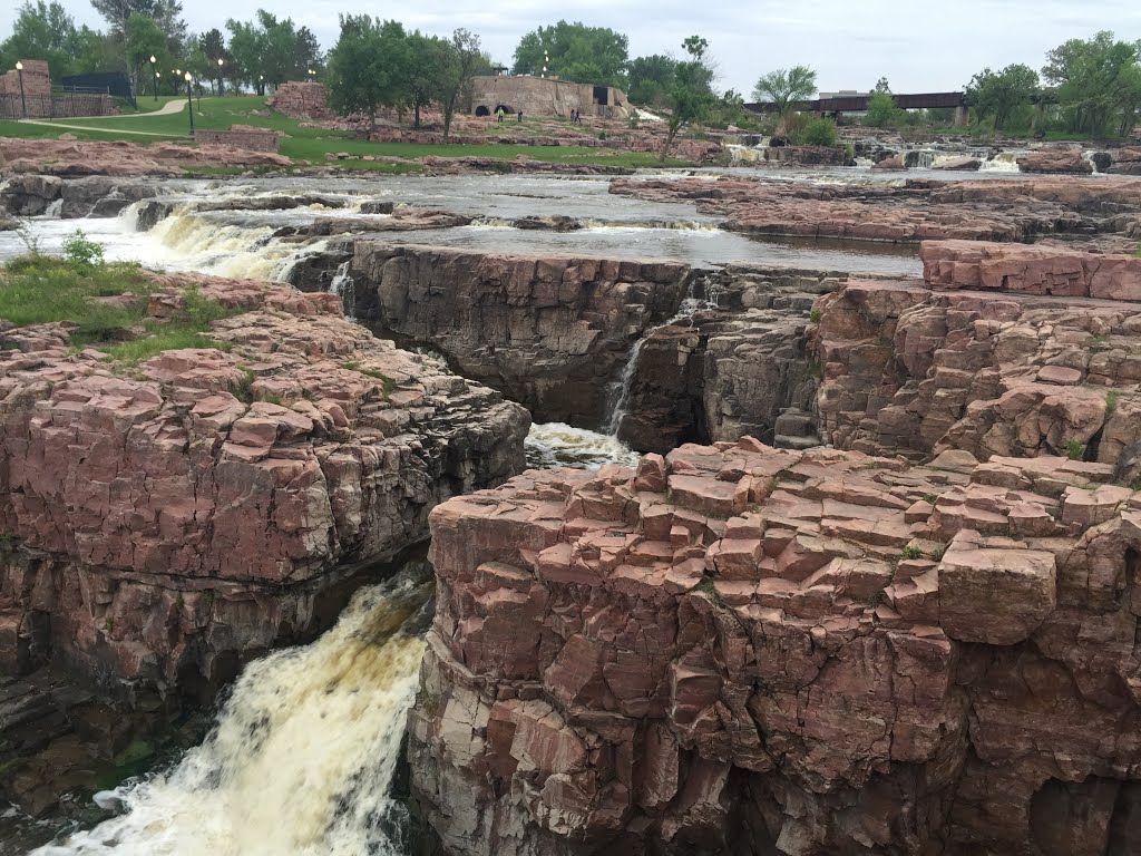 North End East, Sioux Falls, SD 57104, USA by zeze0301