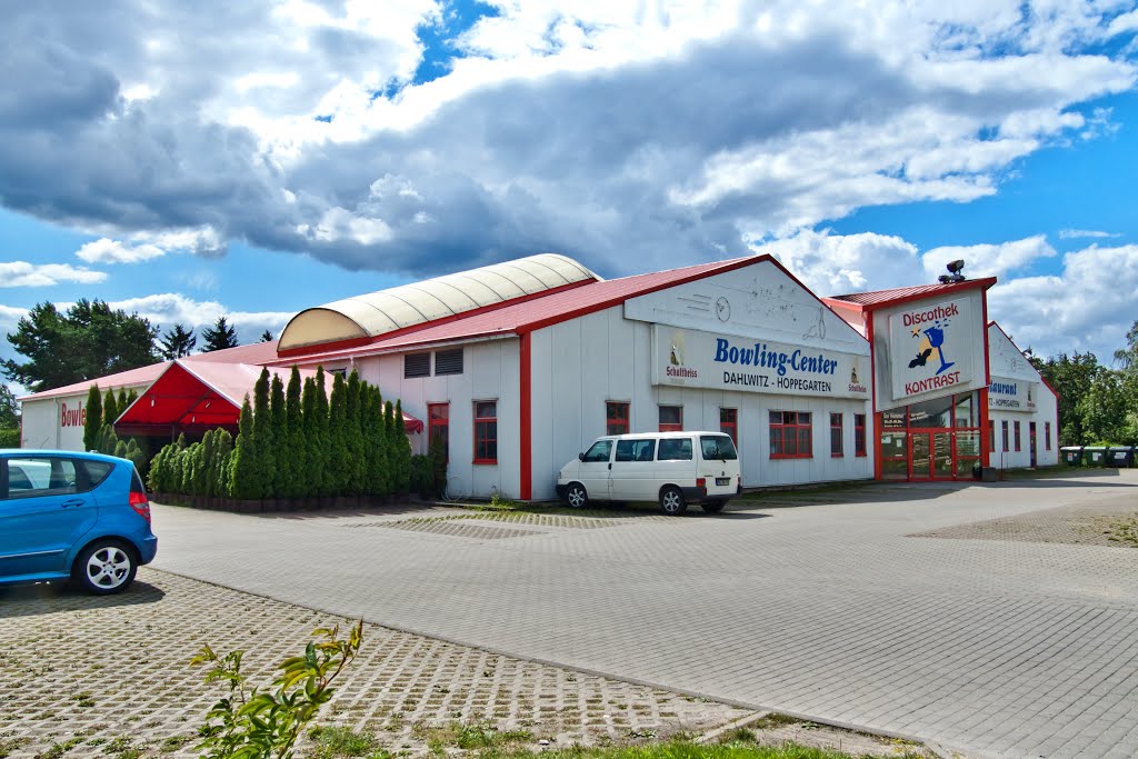 Bowling und Discothek by Hobby Fotograf