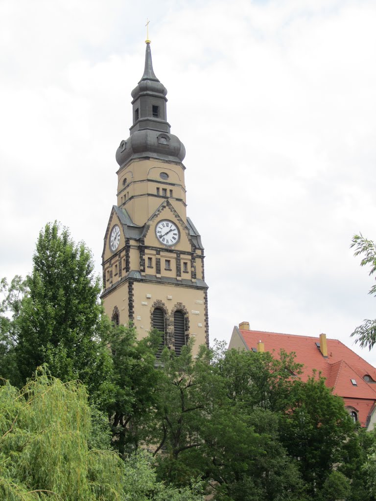 Leipzig-Lindenau, Philippus-Kirche am Karl-Heine-Kanal by gerdb