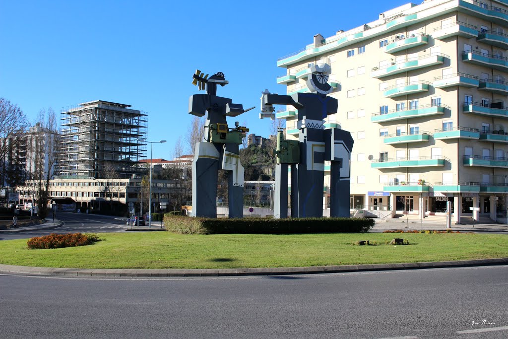 HOMENAGEM À IND. DE PLÁSTICOS ( do Escultor Abílio Febra ) by J.C.Nunes