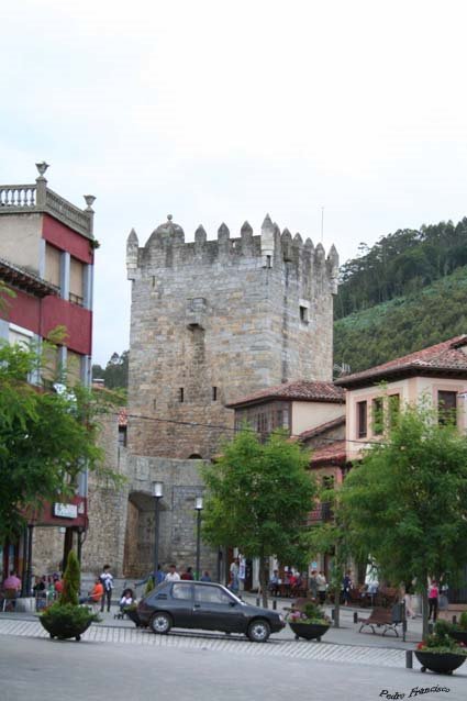 Torre del Parador de Sala-Asturias by Pedro Francisco