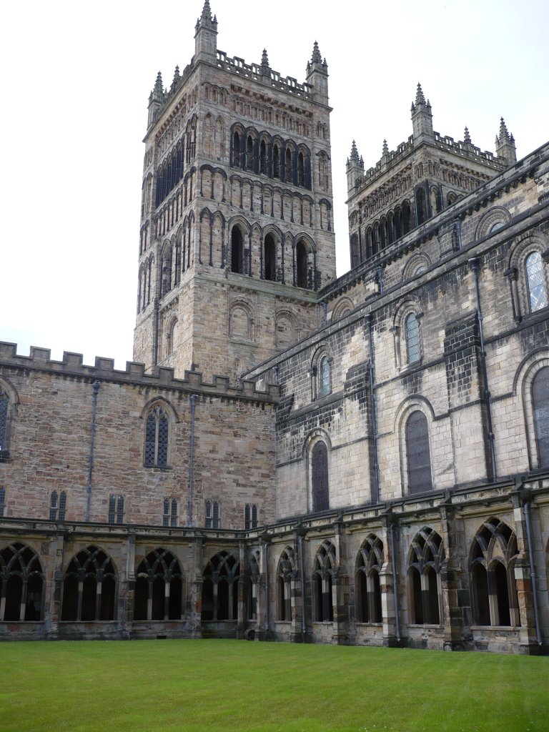 The Cloisters, Durham Cathedral, 13-7-2008 by Thomas58