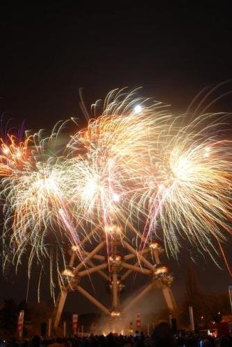 Fireworks atomium belgium by cris02