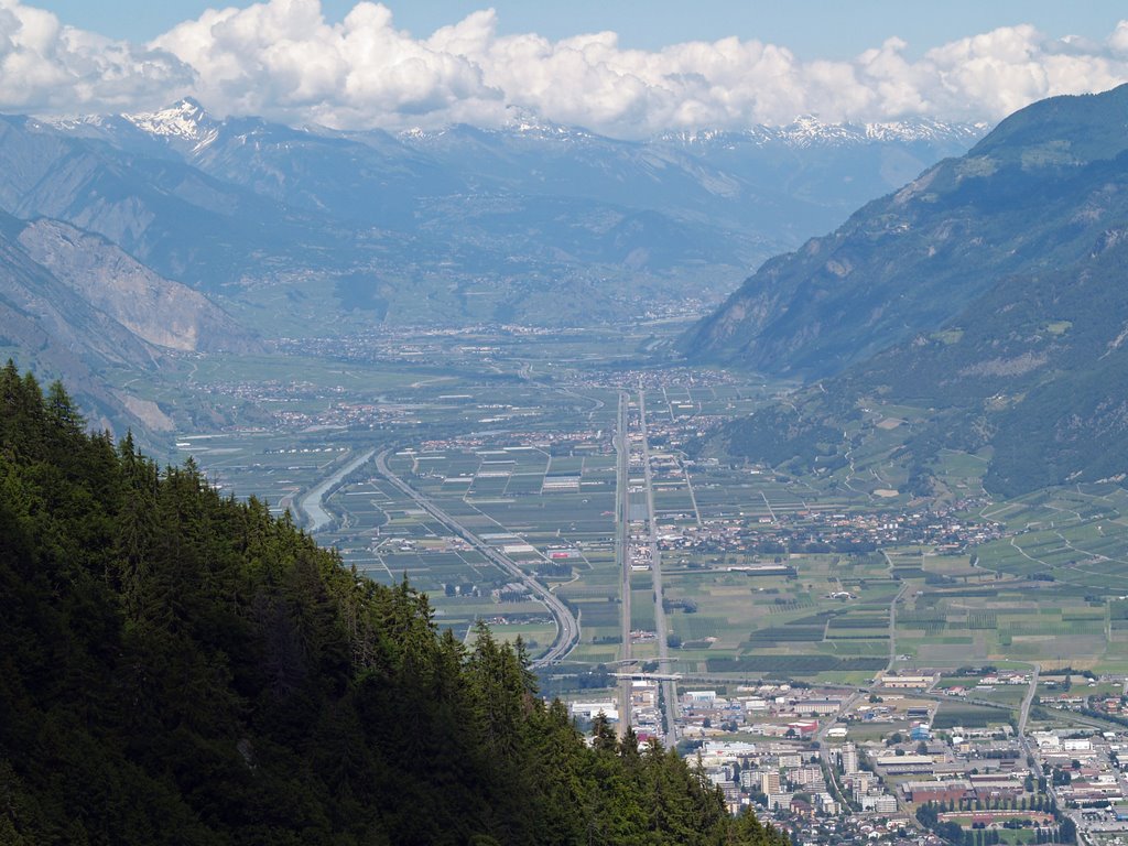 Martigny & Vallée du Rhône by Wim Constant