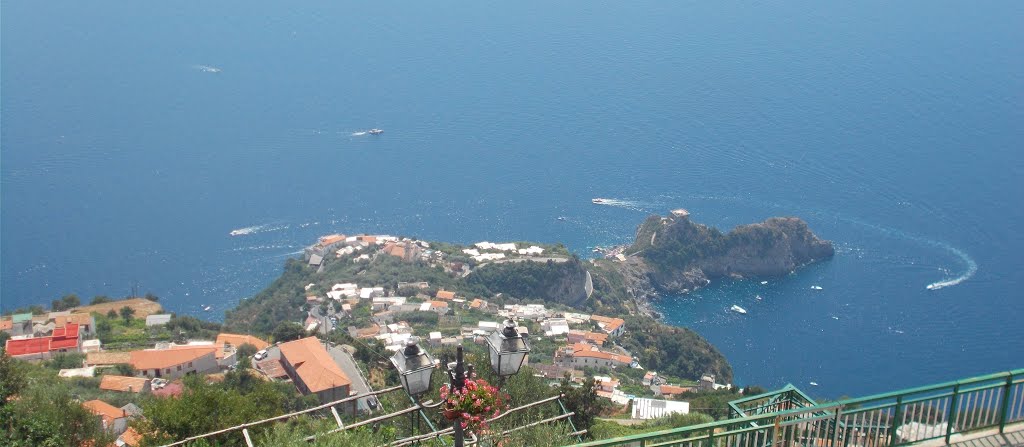 AGEROLA - SAN LAZZARO - VISTA DI CAPO CONCA by Giuseppe Tokatlian