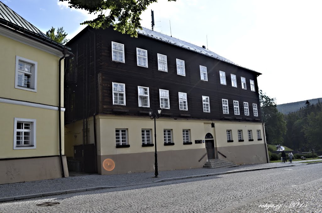 KARLOVA STUDÁNKA, CZ - lázeňský dům "Opava" / bathhouse "Opava" by votoja cz