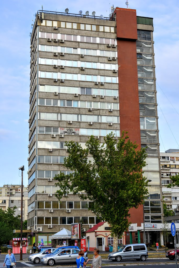 Novi Sad, Bulevar Cara Lazara, Agrovojvodina by Zoran Skaljac