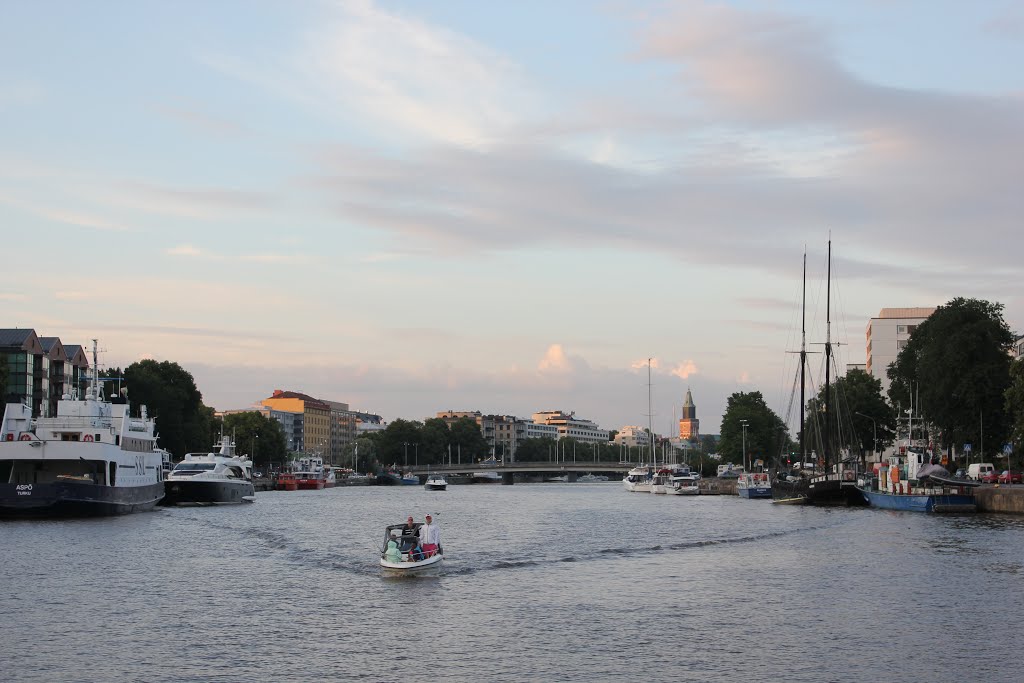 Aurajoki on kulkuväylä - Aura å, en farled - River Aura, a thoroughfare by JuLu