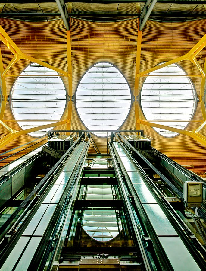 Aeropuerto, 28042 Madrid, Spain by Tetra Stúdió