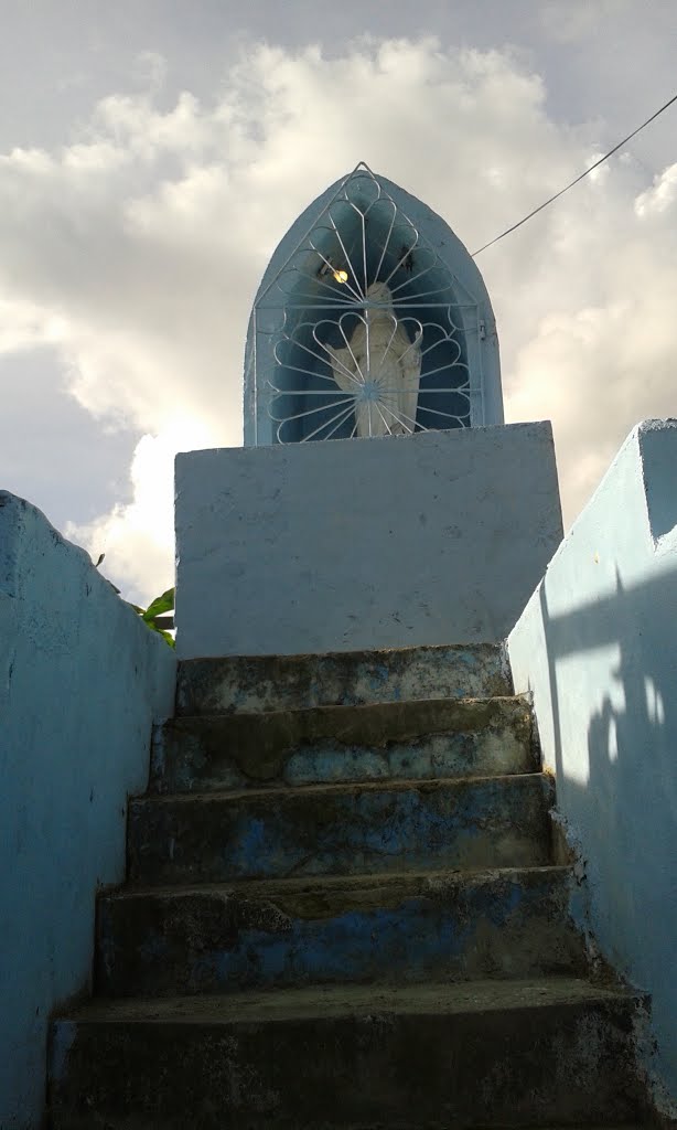 Histórico Monumento A La Virgen De Las Misericordias Entre Los Barrios Banqueos Y San Antonio, Santa Rosa de Osos by Damti-Diego Medina