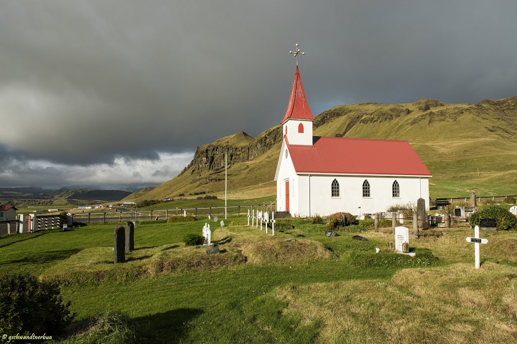 Reyniskirkja | Island by gschwandtner bua