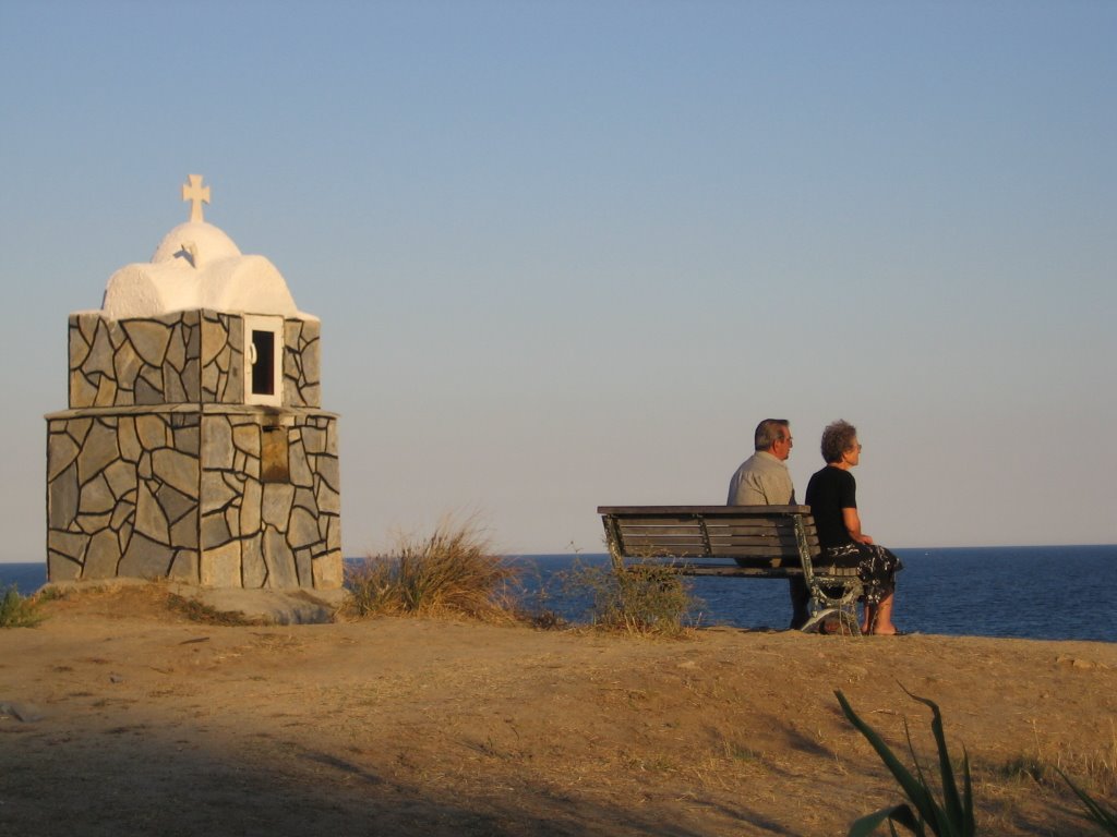 Sarti - Old couple enjoy their evening by tomasajana