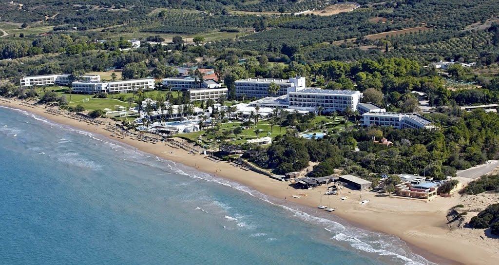 Kyllini Beach Resort **** by George Kemkas