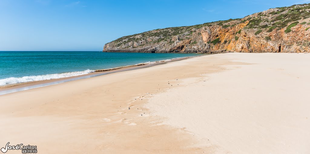 PRAIA DAS FURNAS by Jose Caeiros