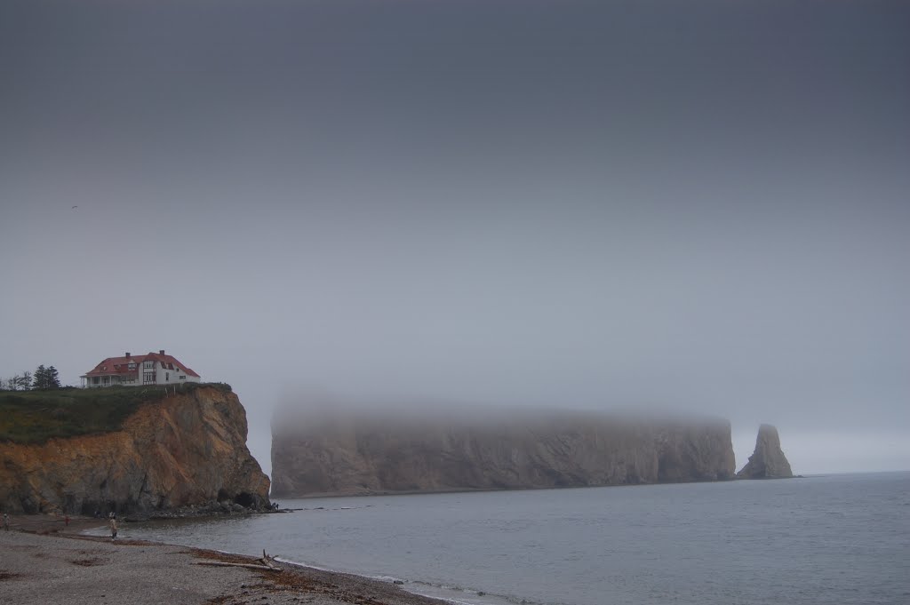 Percé, QC, Canada by Yvonnick Tremblay