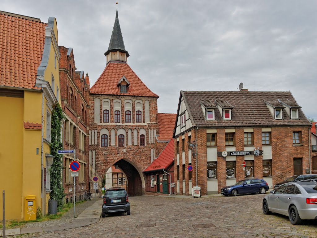 Heilgeiststraße am Kütertor, Stralsund by schnauzerfreund