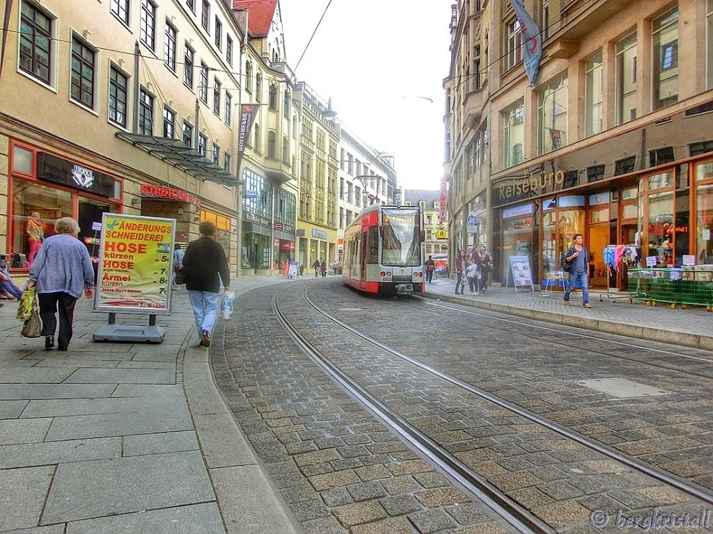 Altstadt mit Straßenbahnbetrieb by bergkristall Harz