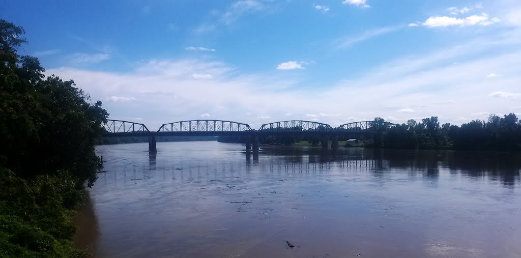 Missouri River Overlook by Steve Baumann