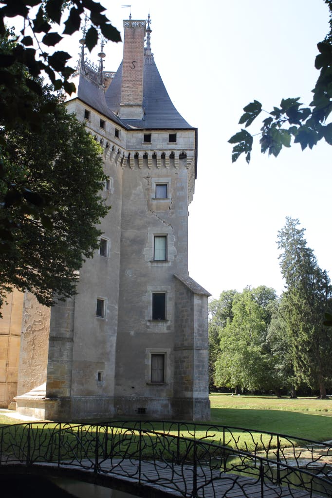 LE CHATEAU DE MEILLANT by Adant Frederic