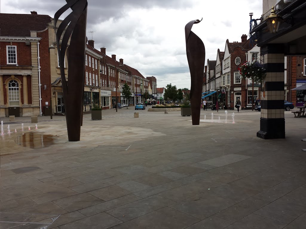 The Colonnade and Leys Avenue - Letchworth by hypn0fiddl3r