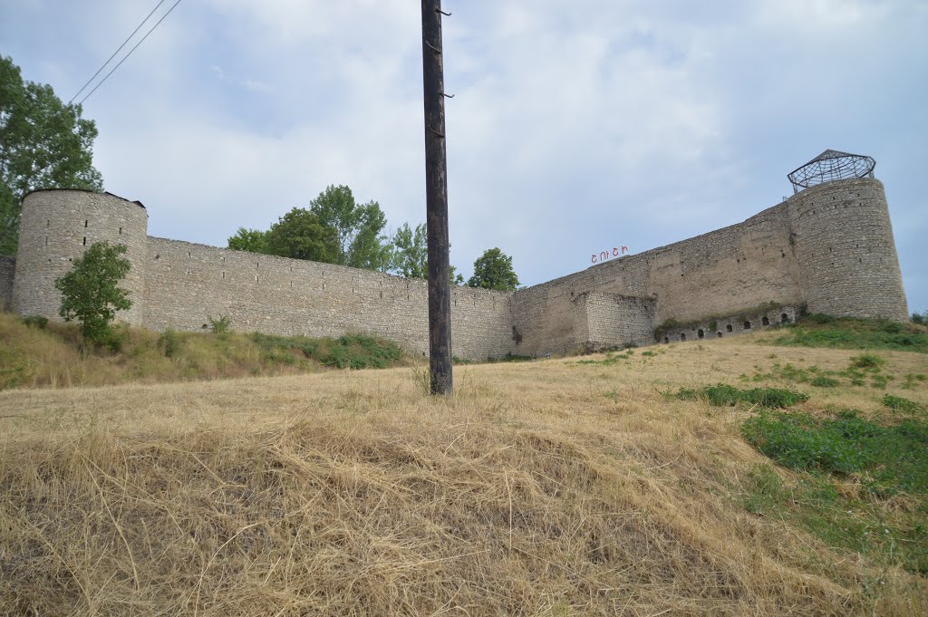 Walls of Shushi fortress by sedrakGr