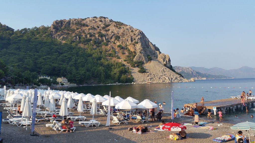 Turunç beach by Alper Buğra Öksüz