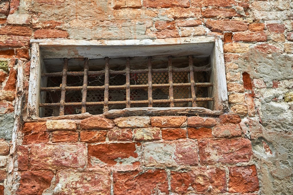 Venecia, reja en una ventana by Francisco Javier Día…