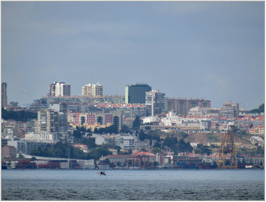 Vista para o Alto do Varejão e Olaias by André Barragon