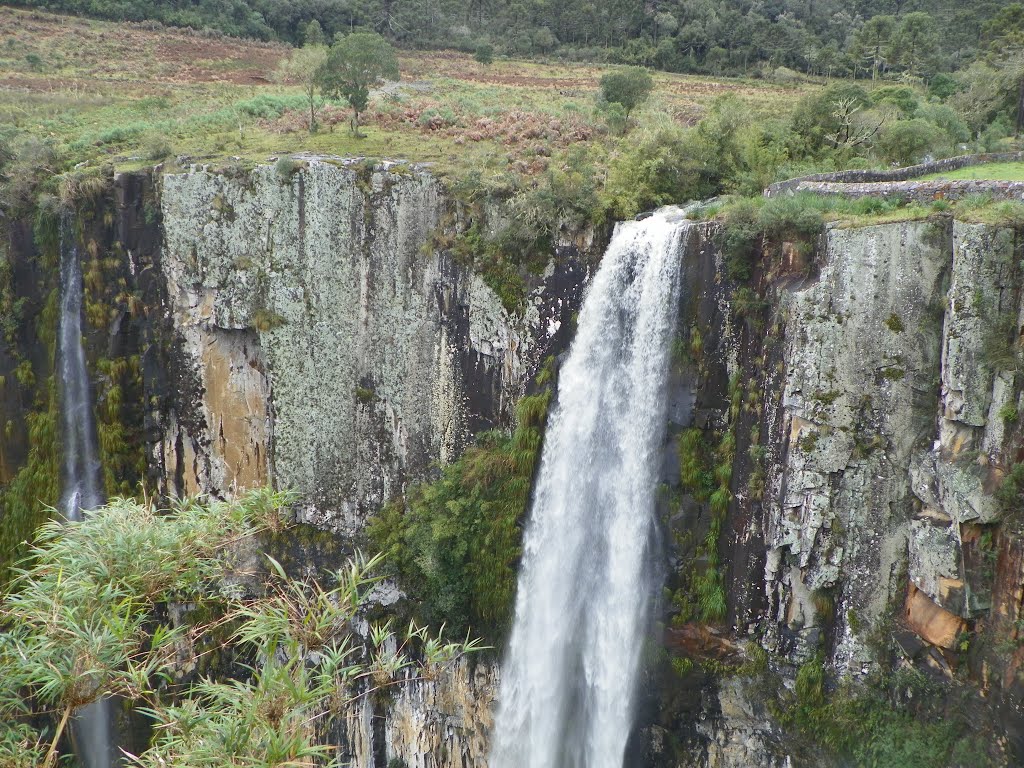 Cachoeira do Avencal by Fabio Barruchelo