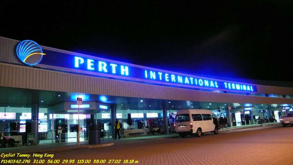 Perth International Airport by Tommy Au