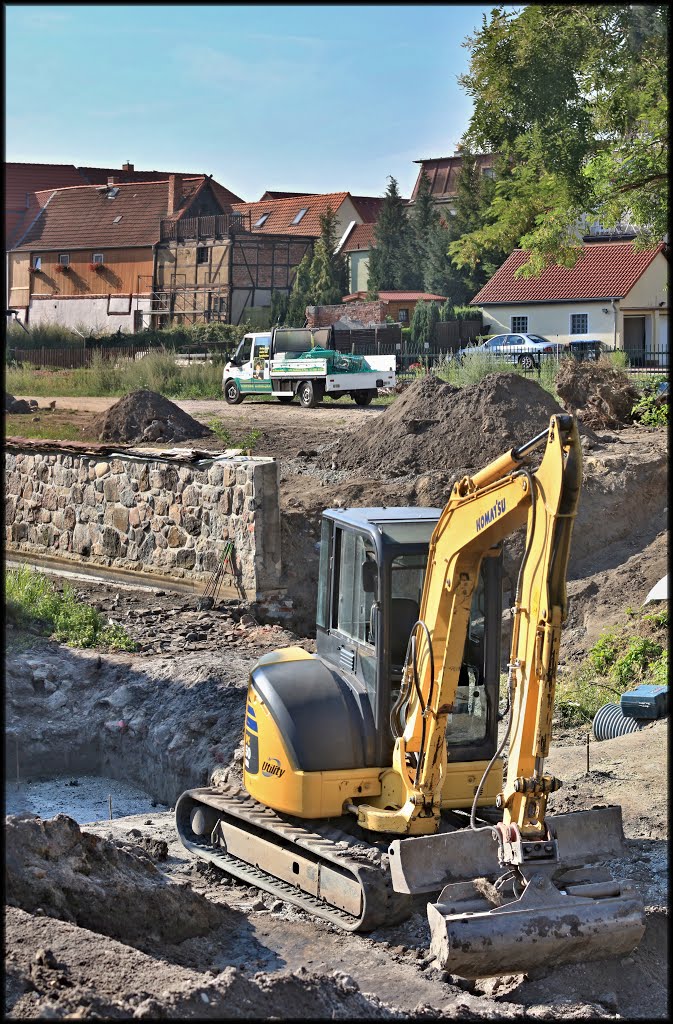 Burg bei Magdeburg. Brückenbaustelle Hainstraße / Bruchstraße / zukünftige Ihlegärten. by Der Burger JL