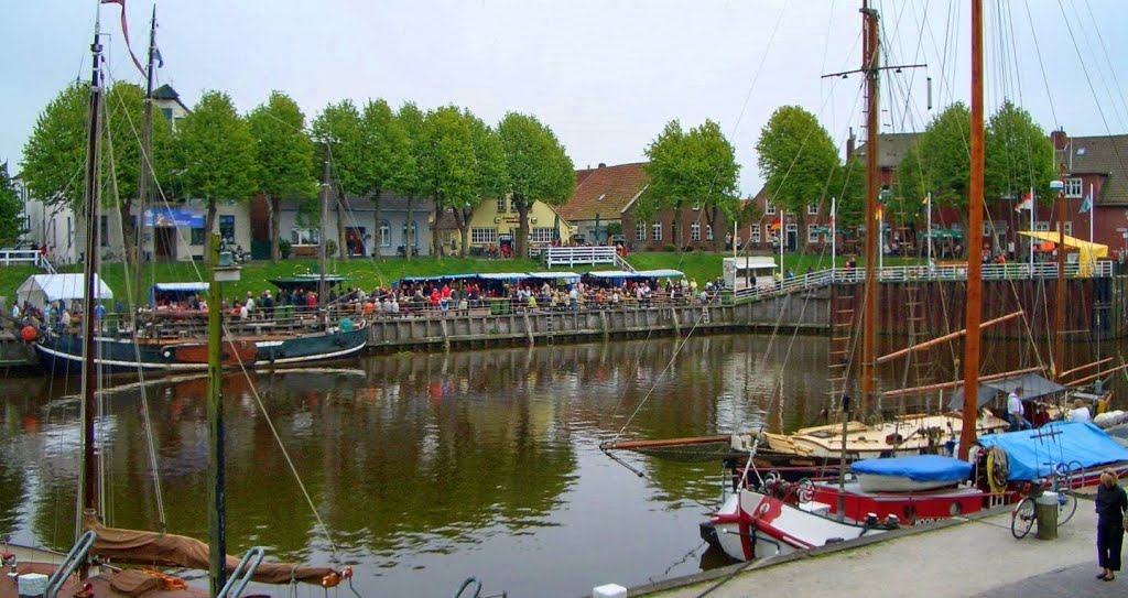 Museumshafen Carolinensiel by Jürgen Nitschke