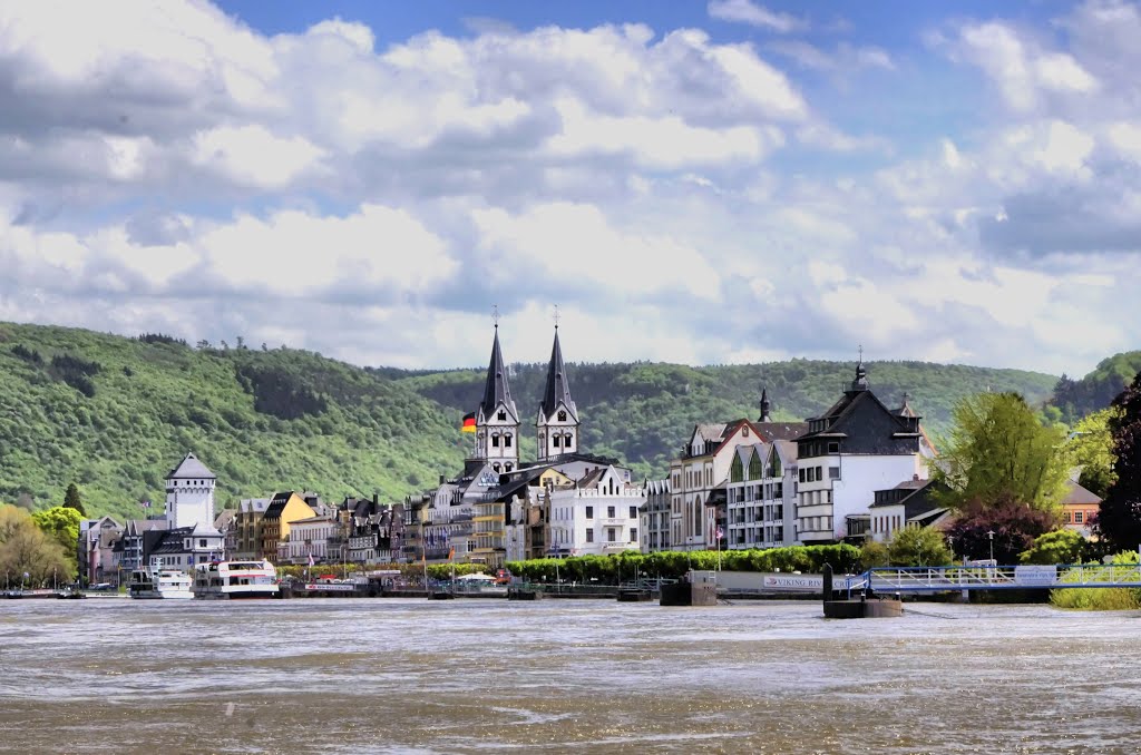 Rheinpromenade in Boppard by Dieter Hockertz