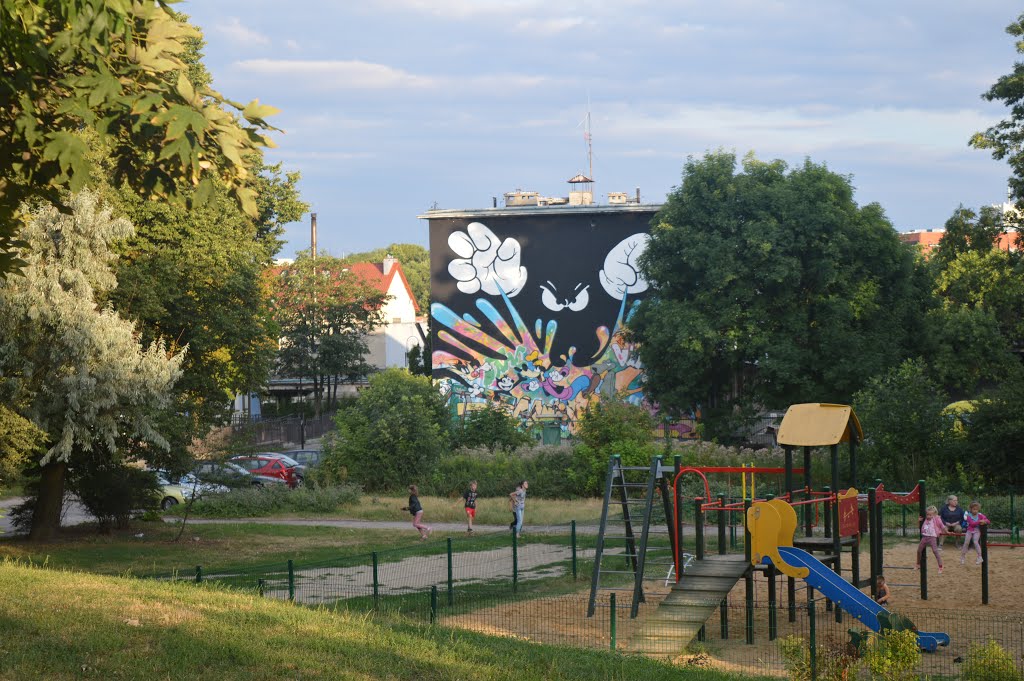 Lublin, mural za placem zabaw by Przemyslaw Mroczek